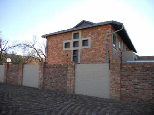 GRACELAND 30 BACHELOR SIMPLEX R 3 200.00 RIETFONTEIN