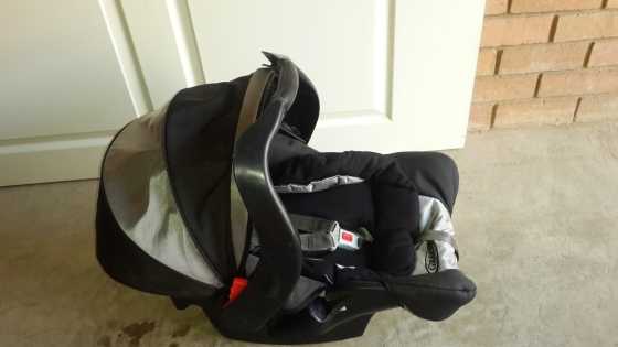 GRACO 3x Car seat  Pram Combo