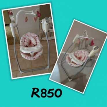 Graco pink and white automatic swing