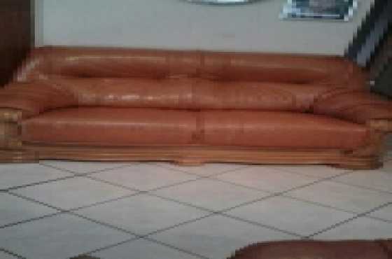 Grafton Everest Full Genuin Leather Couches.