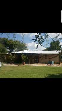 Groot plaas huis te huur, .15 minute van Pretoria Silwerlakes.