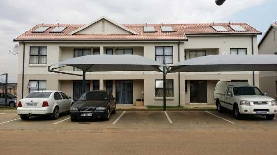 Ground floor corner townhouse to let-The Stewards, Benoni