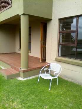 Groundfloor townhouse 2 bed near Westgate Helderkruin Roodepoort