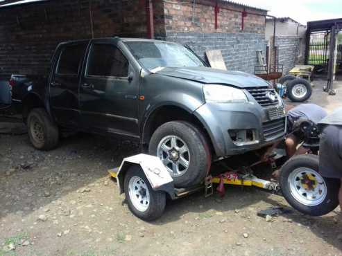 Gwm 2013 2.5 tDci 44 stripping for spares