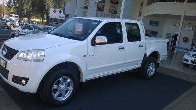 GWM steed 5 2.4 4x4 manual 2014 40000km