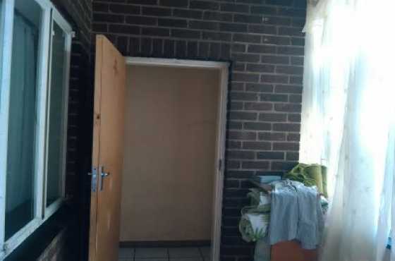 Half bedroom availble in Pretoria West