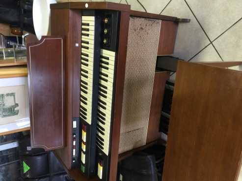 Hammond Organ with Stool