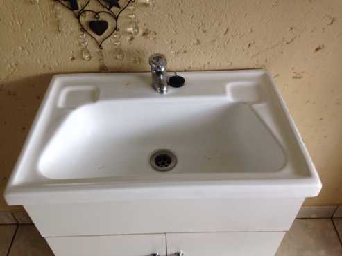 Hand wash basin and stand for sale