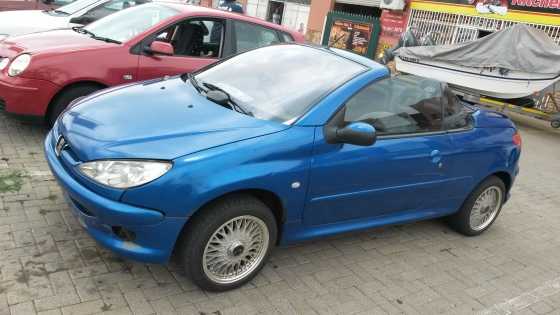 hardtop cabriolet sportscar