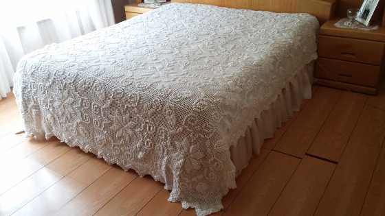 Heavy Vintage crochet bedspread