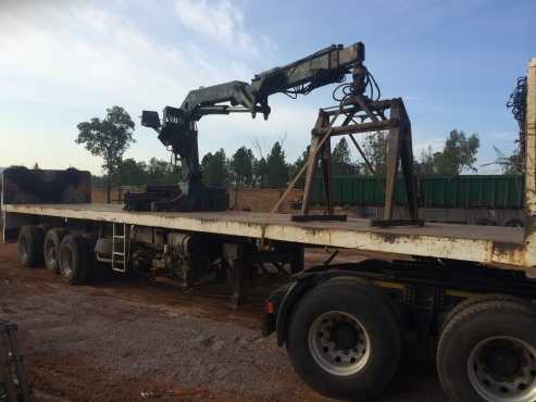 Henred triaxle brick trailer with palfinger crane