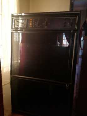 Hi. I am selling my defy gemini oven, very good and clean condition.