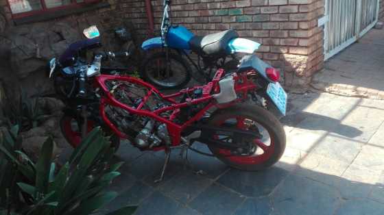 Hi i have a fzr 250 and 2 quads50cc for sale