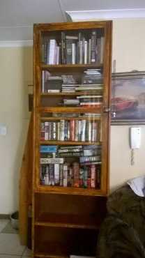 Hi ive got a antique book case for sale