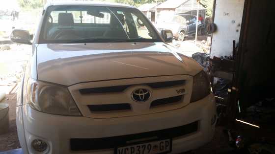 Hilux 4x4 4.0 at a give away price of R129500