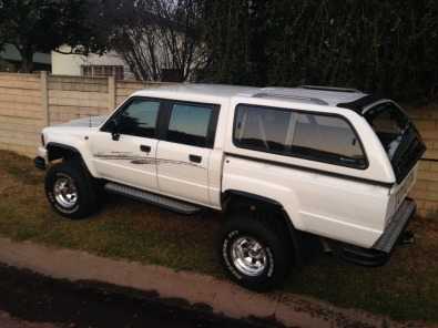 Hilux 4x4 DC Lexus V8 Conversion