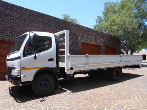 Hino 300 915 Turbo 5 ton Dropsides