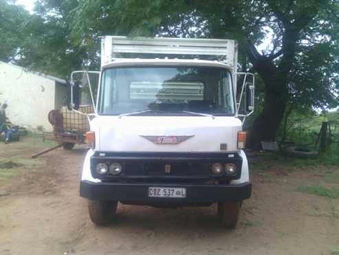 Hino 8 ton truck