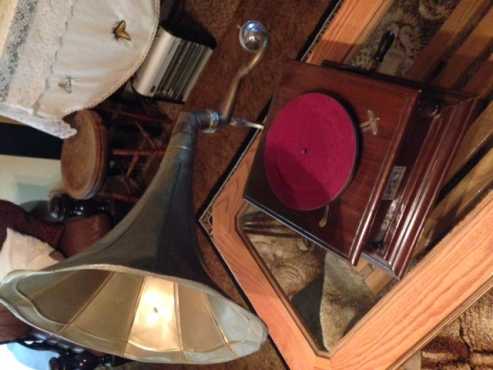 His Masters Voice Antique Gramophone