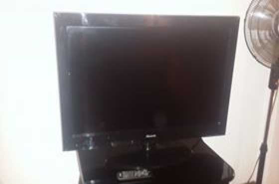 Hisense 32 inch tv in good condition reason for selling