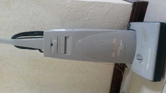 HITACHI 1100 Vacuum Cleaner