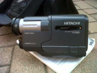 Hitachi Instant Zoom E 210E VIDEO CAMERA