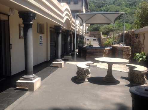 Holiday Accommodation AMANZIMTOTI - Bachelor to 3 bedroom units