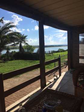 Holiday Home for sale at Bonamanzi (Brokhortspruit Dam) Stunning views