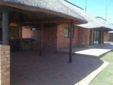 Holiday Thatch for Sale in Vaal Marina