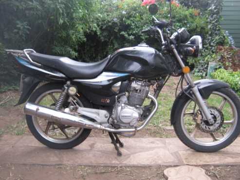 Honda 125cc E-Storm Road Bike - R9,000