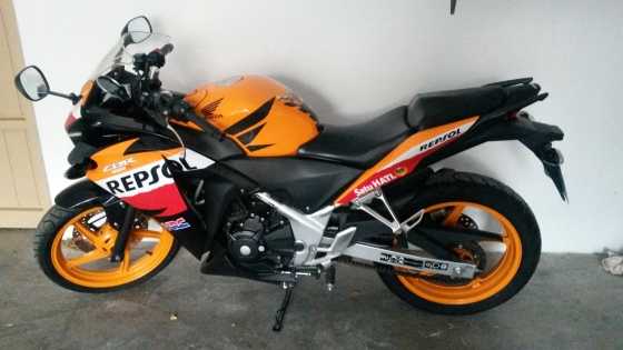Honda CBR250R Repsol edition 2013