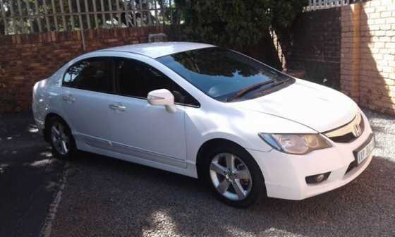 Honda civic 1.8 (a)