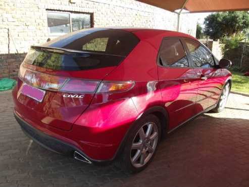 HONDA CIVIC 5 DOOR 1.8