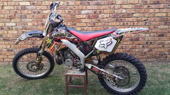 Honda CR 250 black and red