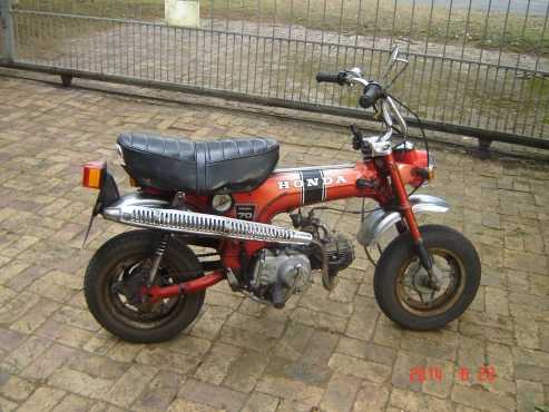 Honda ST 70 monkey scooter