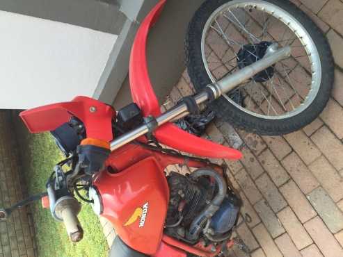 Honda XL - not running - no papers - has spare engine and gearbox