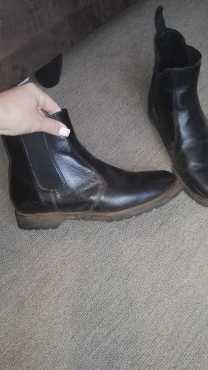 Horse riding gear - Armando Adult Jodhpur Boots size 8