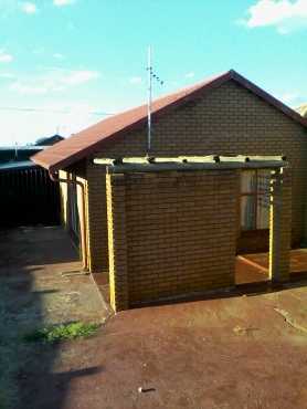 house for rental at soshanguve block dd