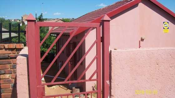 HOUSE FOR SALE IN SOSHANGUVE-BB