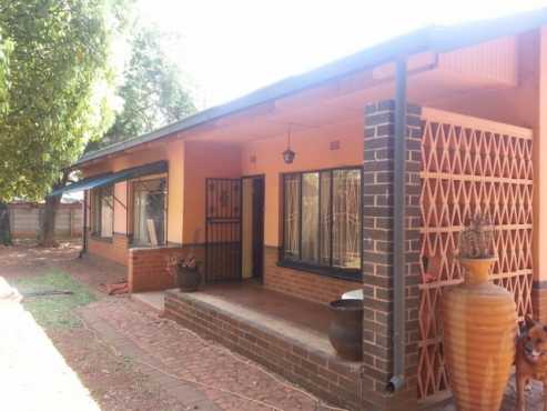 House to rent in Eloffsdal - N398