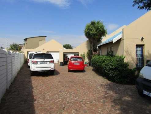 house to rent in Ferndale , Randburg