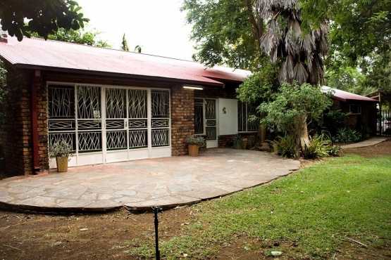 House with flatlet (New kitchen and new bathrooms)