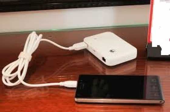 Huawei 5730 wifi router and powerbank