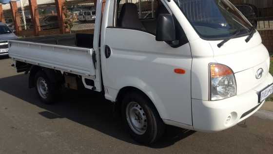 HUYNDAI H100 BAKKIE FOR SALE