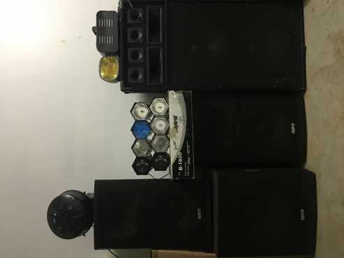 Hybrid dj equipment for sale R 19 000 neg