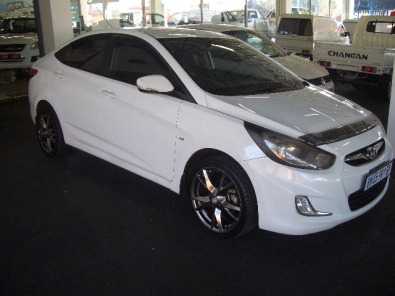 Hyundai accent 1.6 GLSFLUID