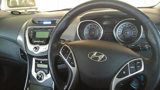 Hyundai Elantra 1.8 2012
