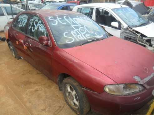 Hyundai elantra  j2 stripping for spares