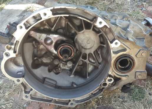 Hyundai Elantra J7 Gearbox R4500