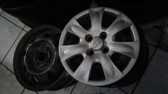 Hyundai Getz stardard steal rims size 14 and 15